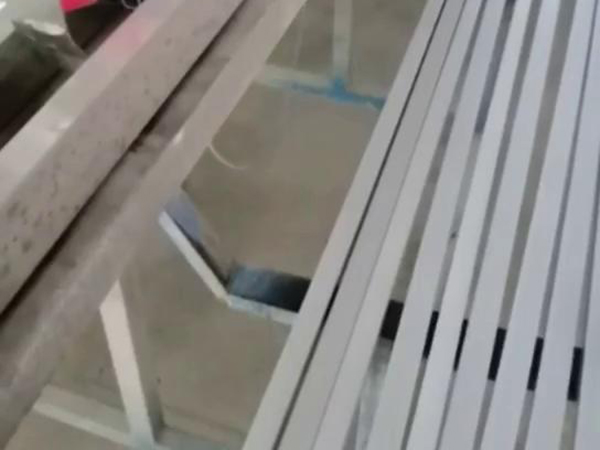 東(dōng)莞市景航塑膠(jiao)制品有限公司(sī)